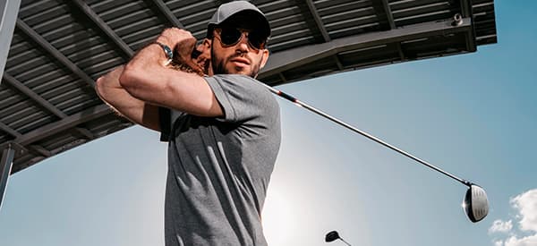 ¿Por qué una escuela de golf necesita una equipación oficial?